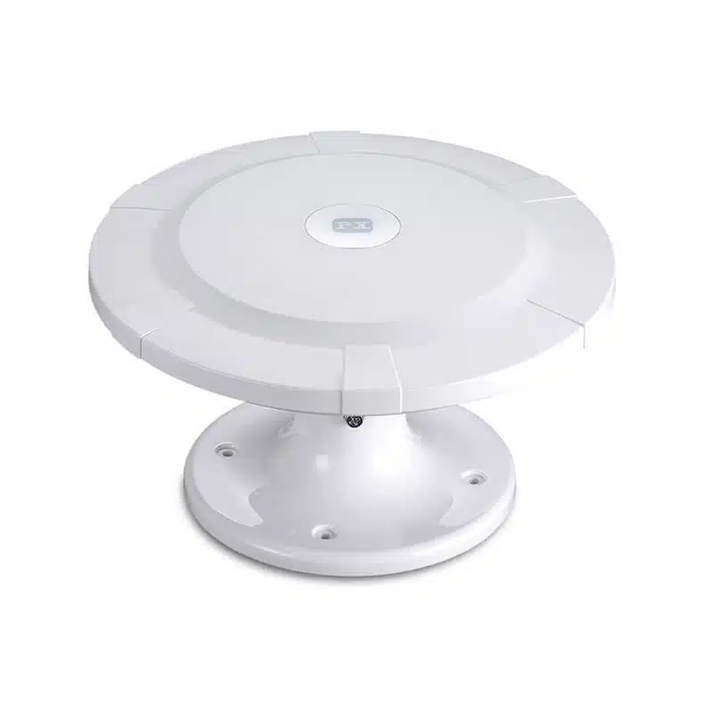 Low noise amplified digital TV antenna